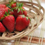 Zgnilizna korzeni truskawek – objawy, zapobieganie i zwalczanie Zgnilizna korzeni truskawek